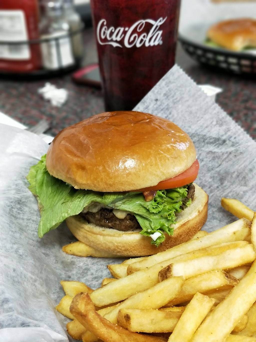 Kure Beach Diner | restaurant | 101 K Avenue, Kure Beach, NC 28449, USA | 9104588778 OR +1 910-458-8778