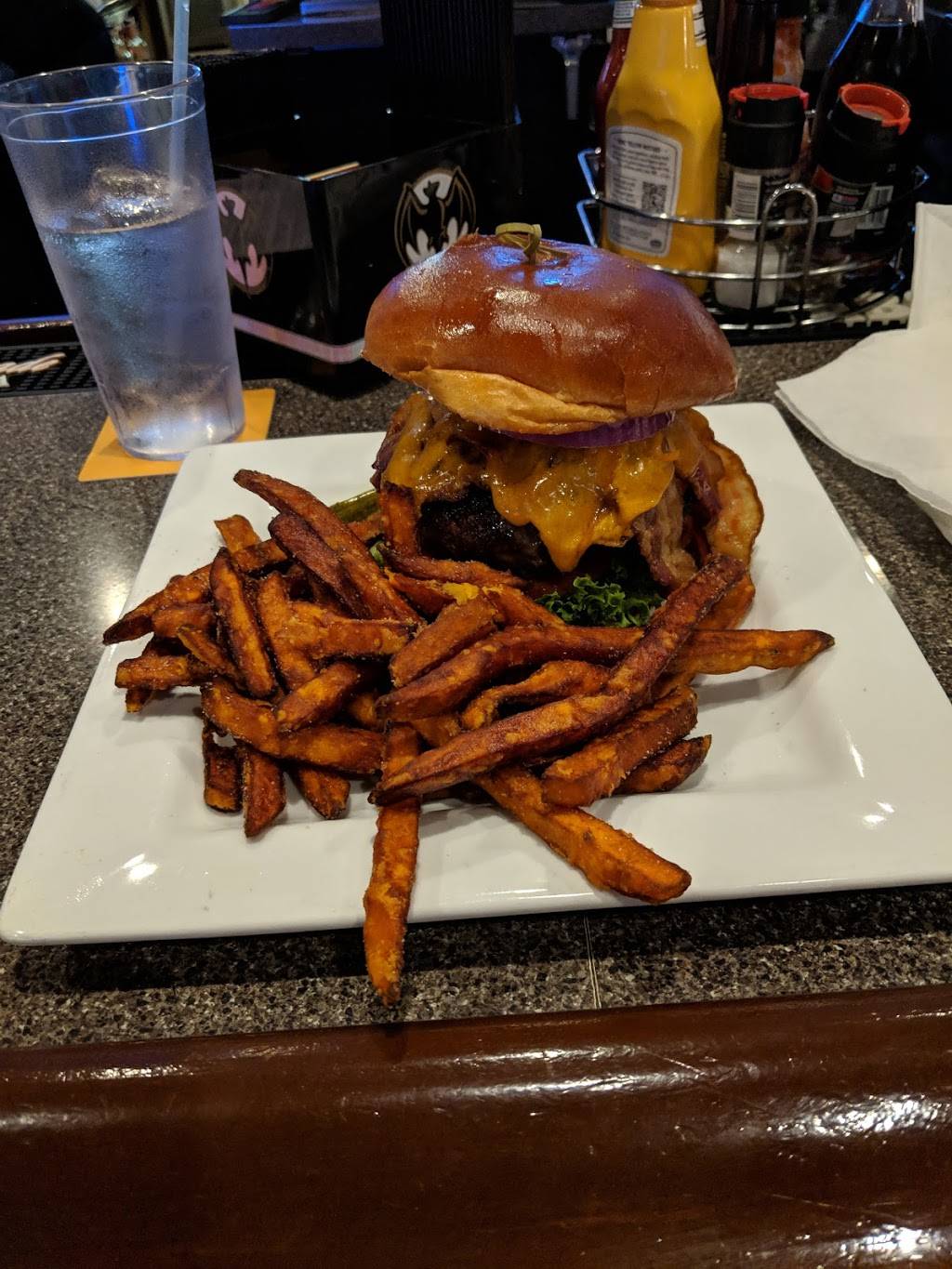 Grindstone Tap House | restaurant | 826 Front St, Berea, OH 44017, USA | 4402343455 OR +1 440-234-3455