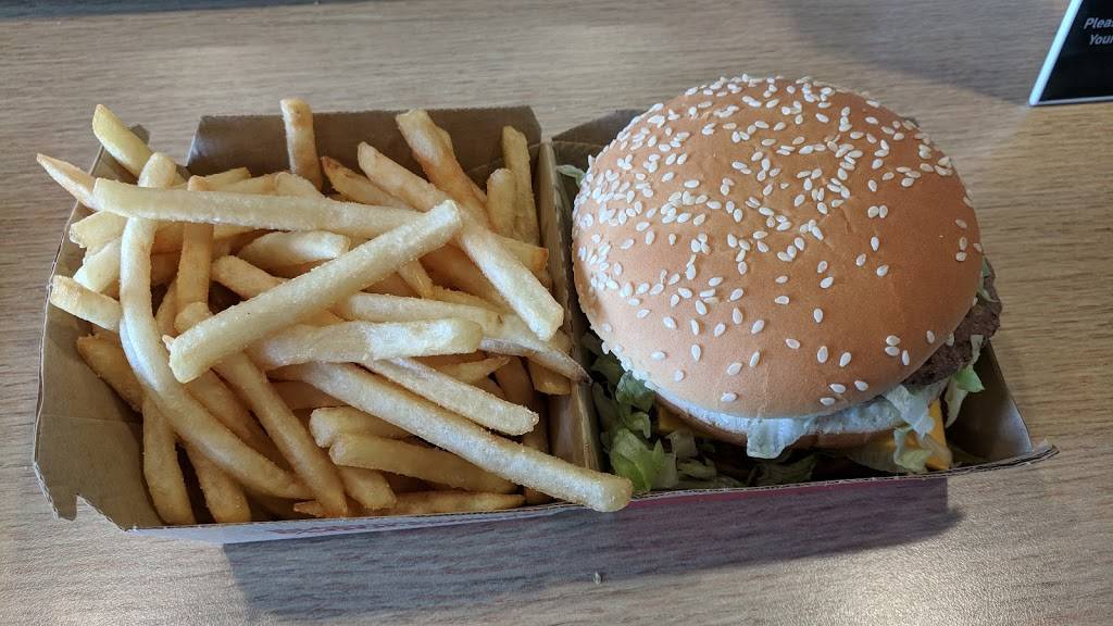 McDonalds | cafe | 1869 VT-66, Randolph, VT 05060, USA | 8027286261 OR +1 802-728-6261