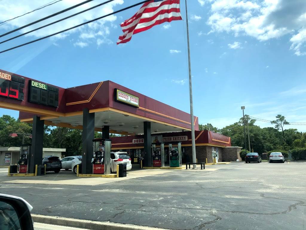 Dodges | restaurant | 2609 Hwy 17 S, North Myrtle Beach, SC 29582, USA | 8432728166 OR +1 843-272-8166