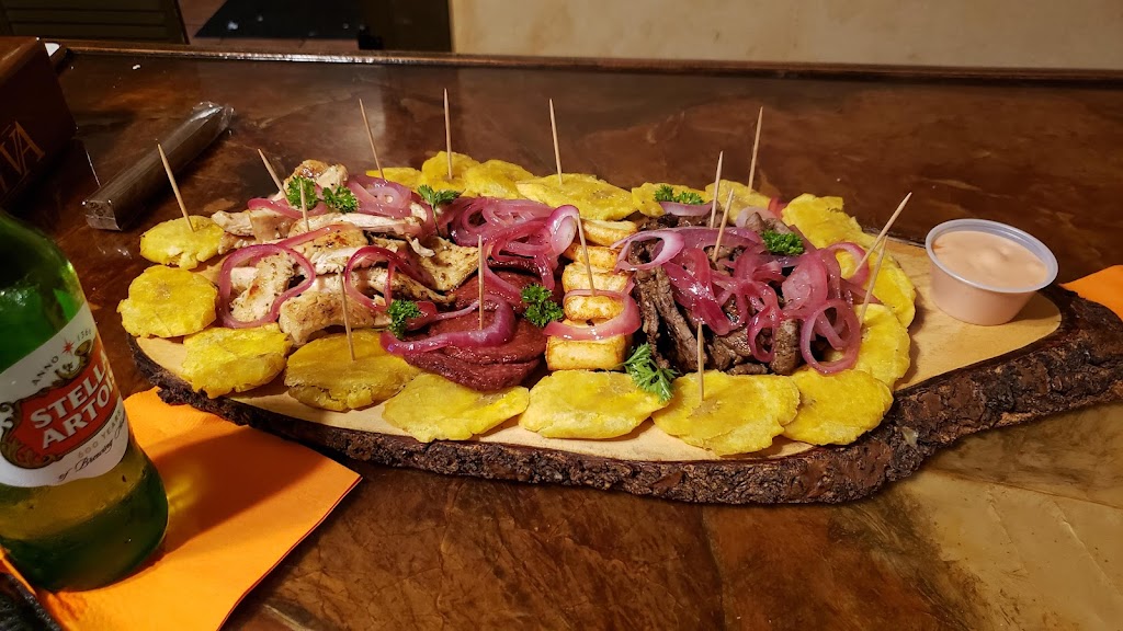 Findy Cigar Company & Hookah Lounge | restaurant | 5223 S MacDill Ave, Tampa, FL 33611, USA | 8138316700 OR +1 813-831-6700