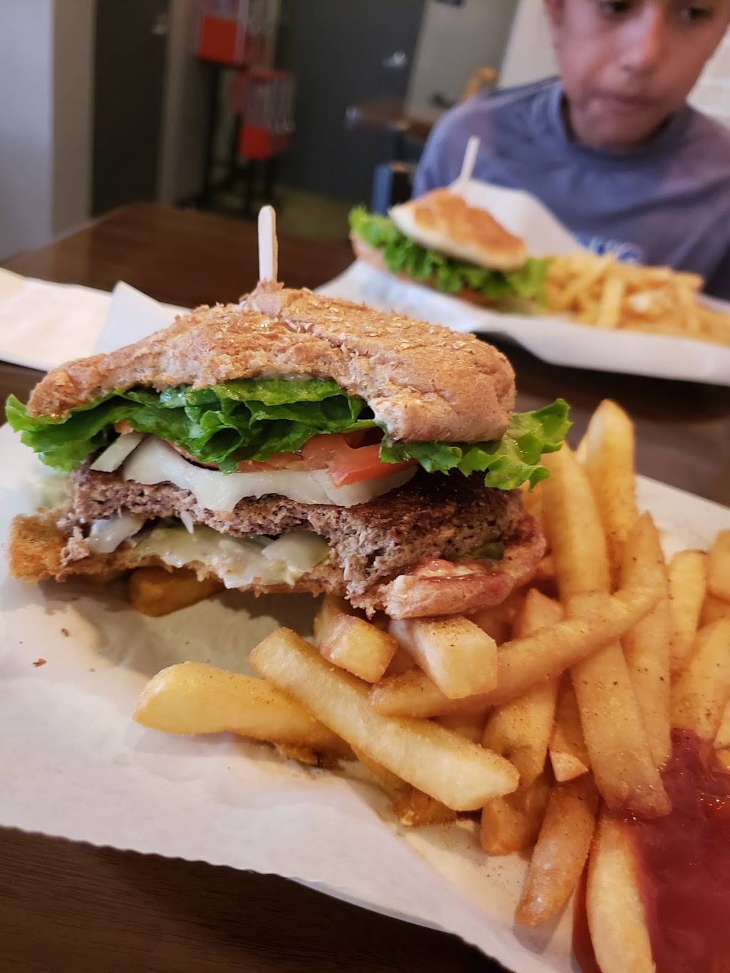 Grill ‘N Burgers | restaurant | 3880 Gosford Rd, Bakersfield, CA 93309, USA | 6614731420 OR +1 661-473-1420