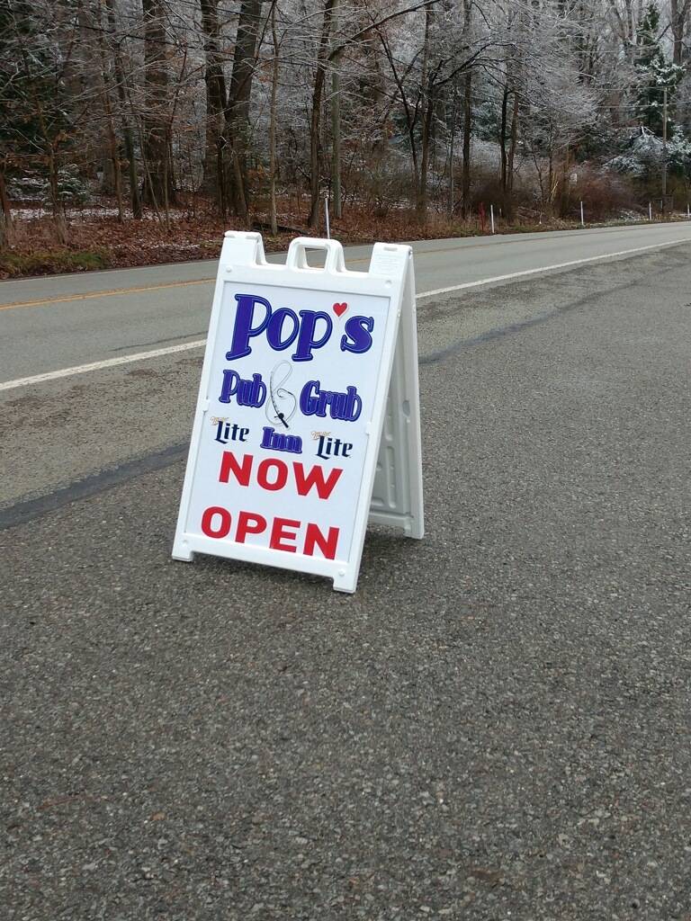 Pops Pub & Grub Inn | restaurant | 1129 US-30, Laughlintown, PA 15655, USA | 7242382500 OR +1 724-238-2500