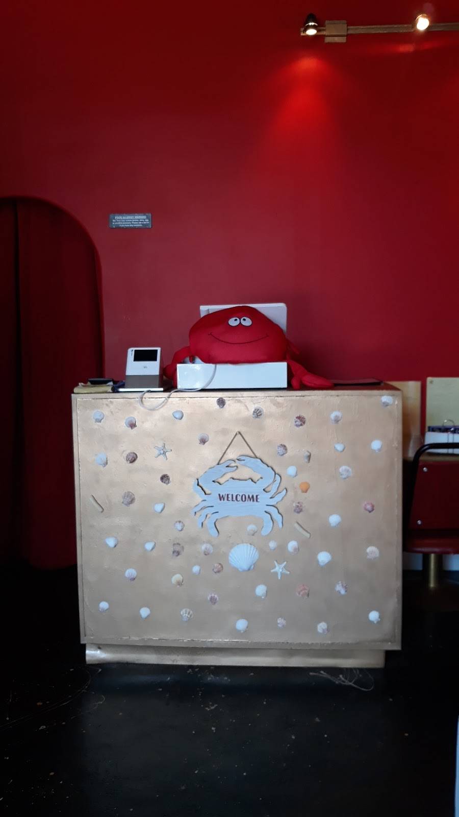 Crab N Go Seafood Palace | restaurant | 1586 Madison Ave, Memphis, TN 38104, USA | 9017300147 OR +1 901-730-0147