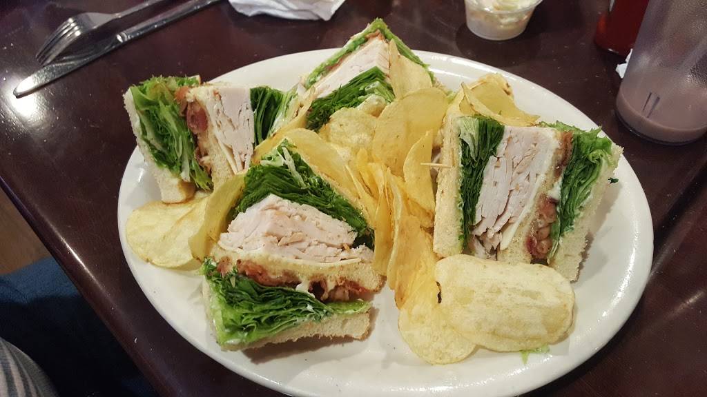 Cherrys Family Restaurant | restaurant | 539 Interchange Rd, Kresgeville, PA 18333, USA | 6106814482 OR +1 610-681-4482