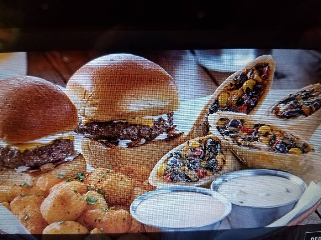 Chilis Grill & Bar | meal takeaway | 5274 International Blvd, North Charleston, SC 29418, USA | 8435543313 OR +1 843-554-3313