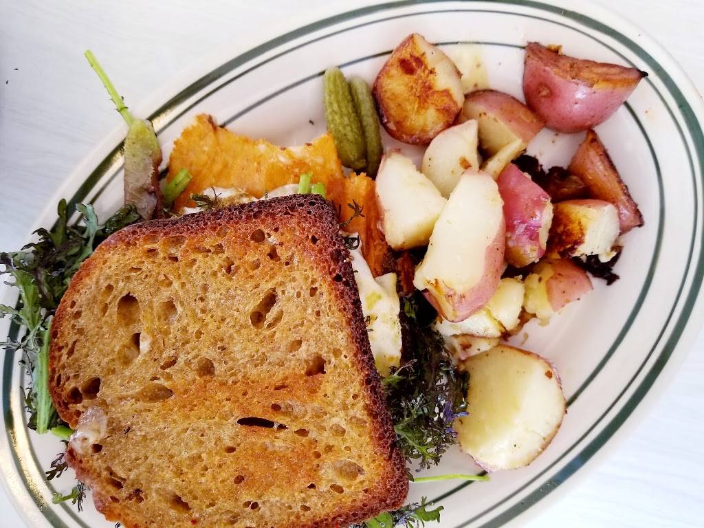 Roses Fine Food | bakery | 10551 E Jefferson Ave, Detroit, MI 48214, USA | 3138222729 OR +1 313-822-2729