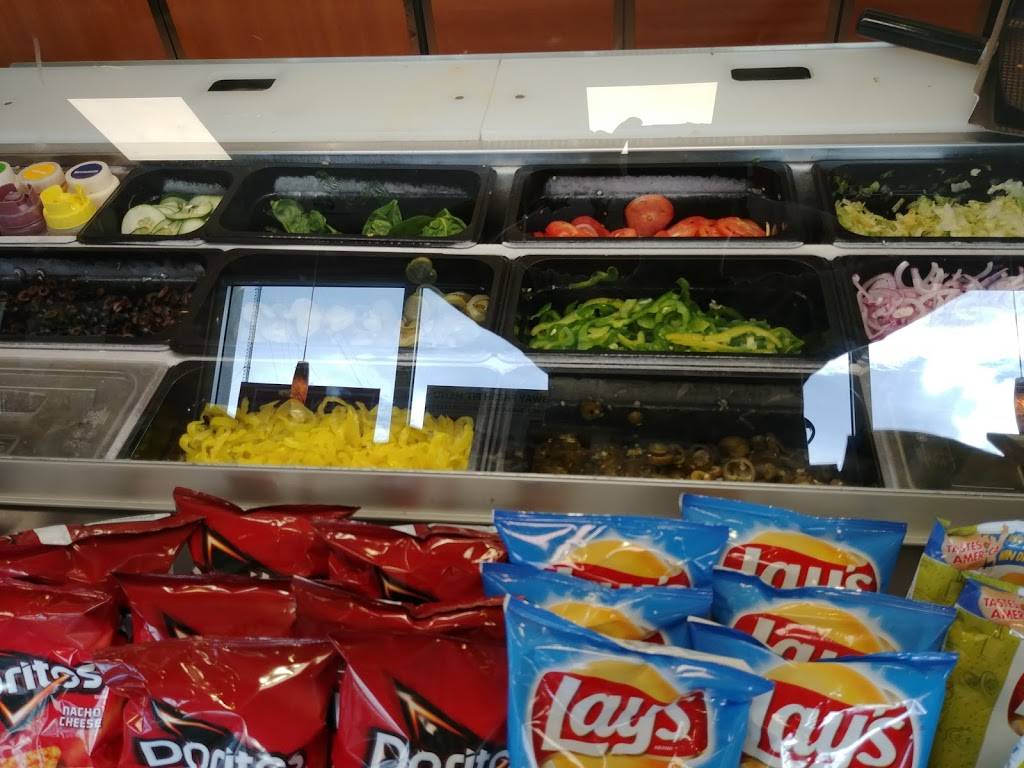 Subway | restaurant | 4520 W Hallandale Beach Blvd, Pembroke Park, FL 33023, USA | 9545890840 OR +1 954-589-0840