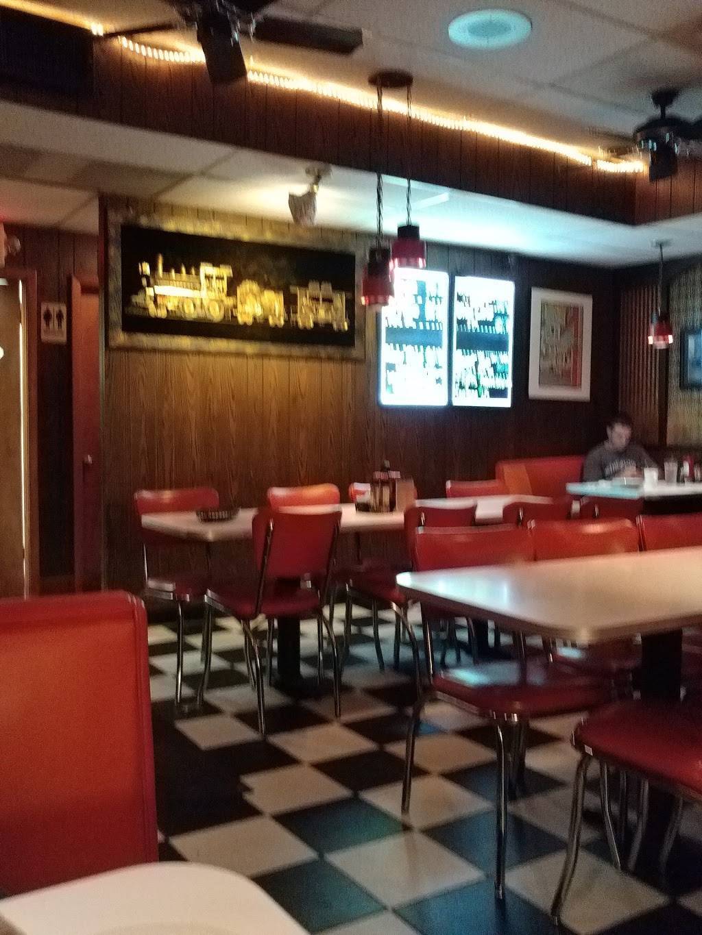 J & G Pizza Palace | restaurant | 5692 Main St, Sylvania, OH 43560, USA | 4198826061 OR +1 419-882-6061