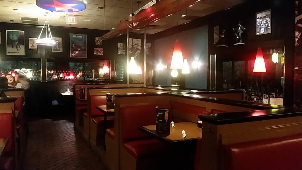 TGI Fridays | restaurant | 43200 Crescent Blvd, Novi, MI 48375, USA | 2483470844 OR +1 248-347-0844