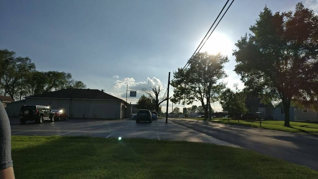 Stineys | restaurant | 255 2nd Ave, Tiffin, OH 44883, USA | 4194472552 OR +1 419-447-2552