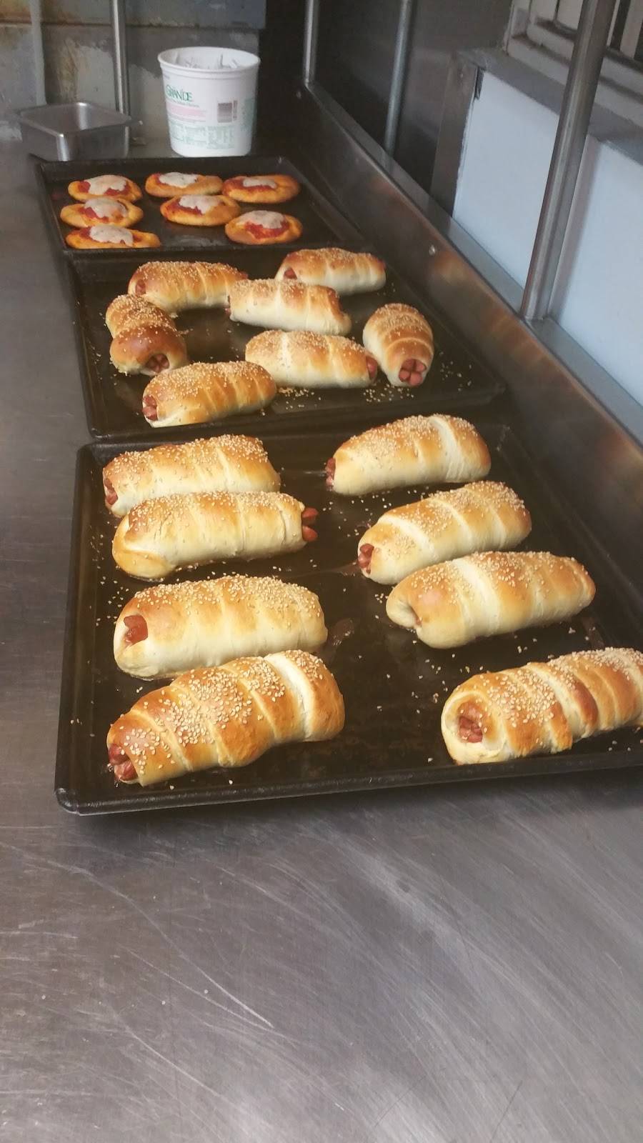 Procopios Pizza | restaurant | 2525 N Reading Rd, Denver, PA 17517, USA | 7174840848 OR +1 717-484-0848