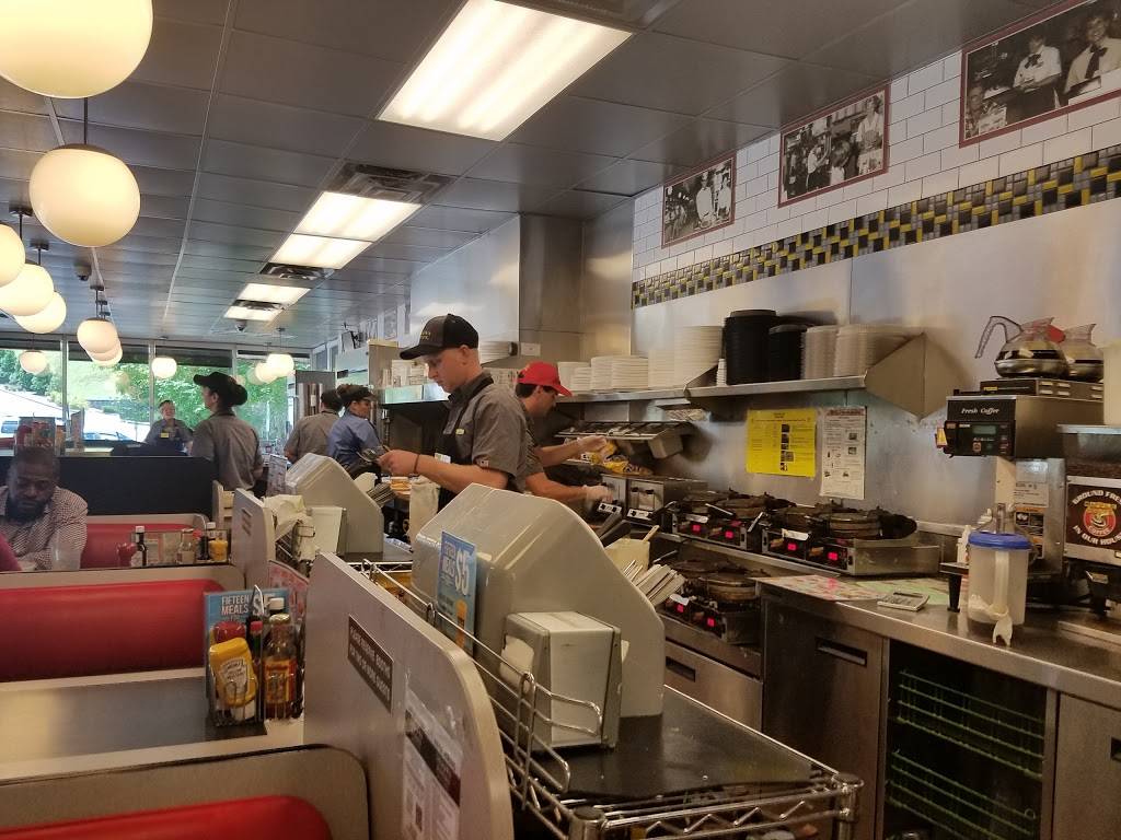 Waffle House | meal takeaway | 171 Tunnel Rd, Asheville, NC 28805, USA | 8282580348 OR +1 828-258-0348