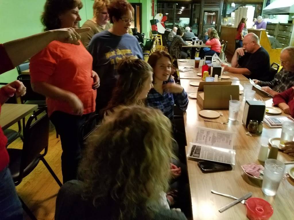 Italian Village | meal delivery | 111 W 1st Ave, Monmouth, IL 61462, USA | 3097342179 OR +1 309-734-2179