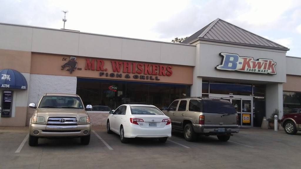 Mr Whiskers Fish & Grill | restaurant | 2100 Veterans Blvd, McComb, MS 39648, USA | 6016844646 OR +1 601-684-4646