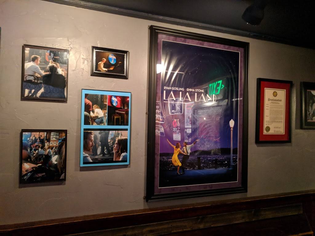 The Lighthouse Cafe | cafe | 30 Pier Ave, Hermosa Beach, CA 90254, USA | 3103769833 OR +1 310-376-9833