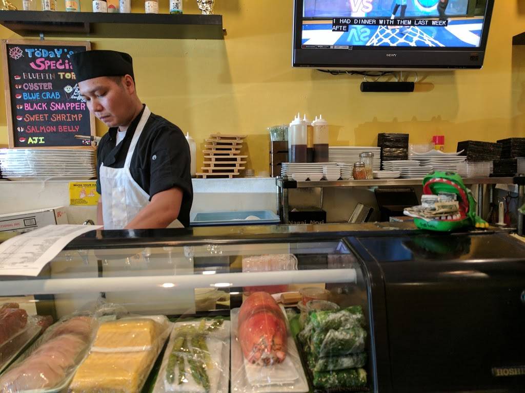 Kazoku Sushi | restaurant | 5259 Hollywood Blvd, Los Angeles, CA 90027, USA | 3238171002 OR +1 323-817-1002