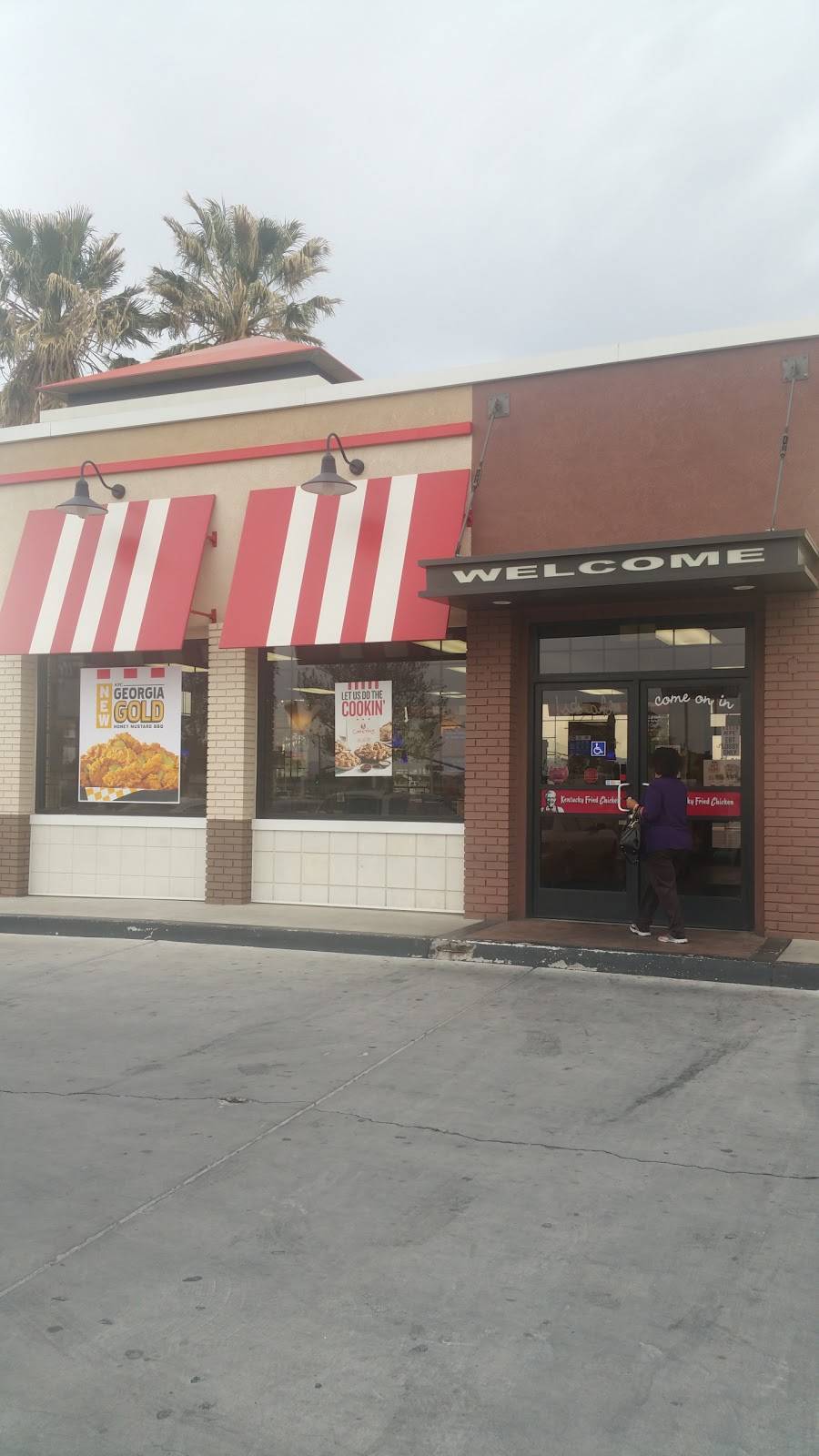 KFC | restaurant | 14284 Outer 7th Street, Victorville, CA 92395, USA | 7602457975 OR +1 760-245-7975