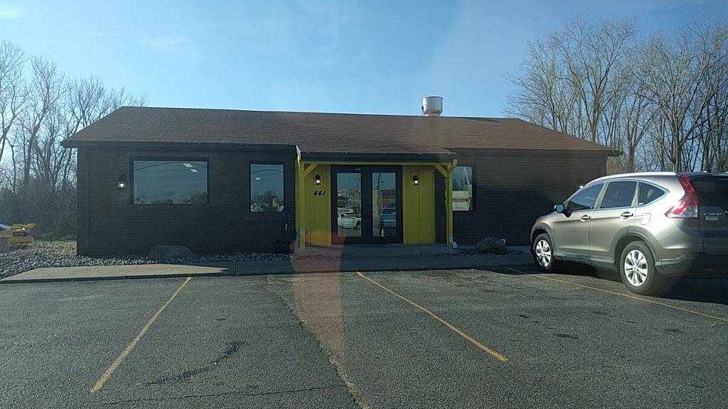 Tastys Donuts | restaurant | 441 W North St, Kendallville, IN 46755, USA | 2603491928 OR +1 260-349-1928