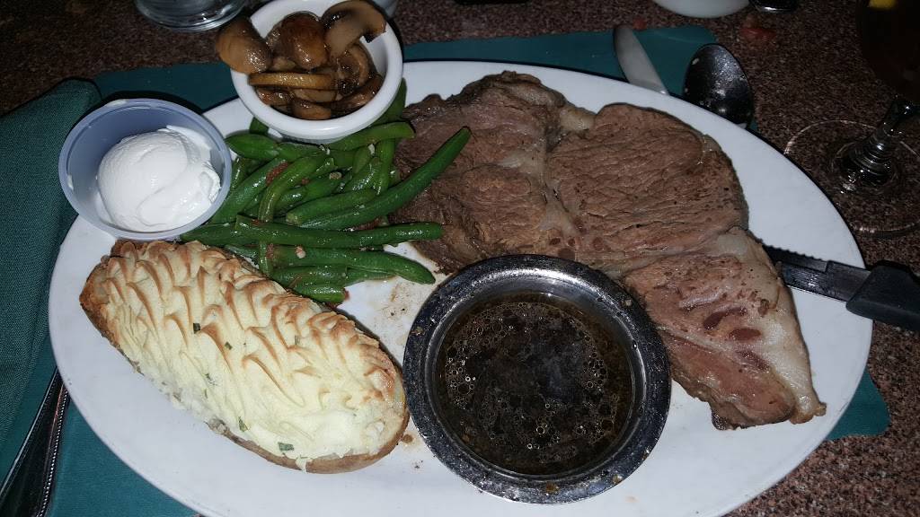 Lubys Pub & Steakhouse | restaurant | 6657 South St, Tinley Park, IL 60477, USA | 7086338240 OR +1 708-633-8240