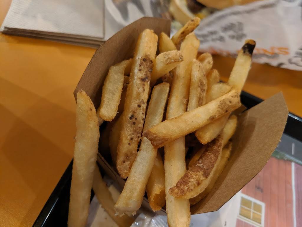 Harveys | restaurant | 2310 Lawrence Ave E, Scarborough, ON M1P 2P9, Canada | 4167577000 OR +1 416-757-7000