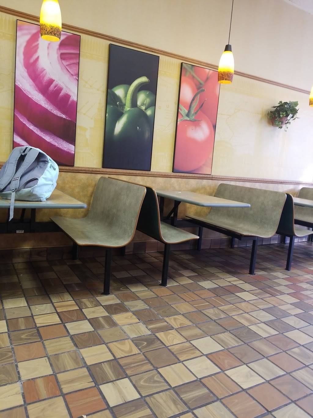 Subway | restaurant | 15317 Detroit Ave, Lakewood, OH 44107, USA | 2162282227 OR +1 216-228-2227