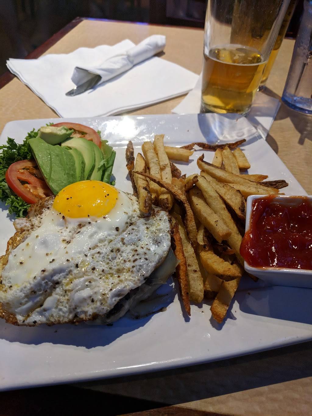 Phillys Sports Bar & Grill | restaurant | 1826 N Scottsdale Rd, Tempe, AZ 85281, USA | 4809466666 OR +1 480-946-6666