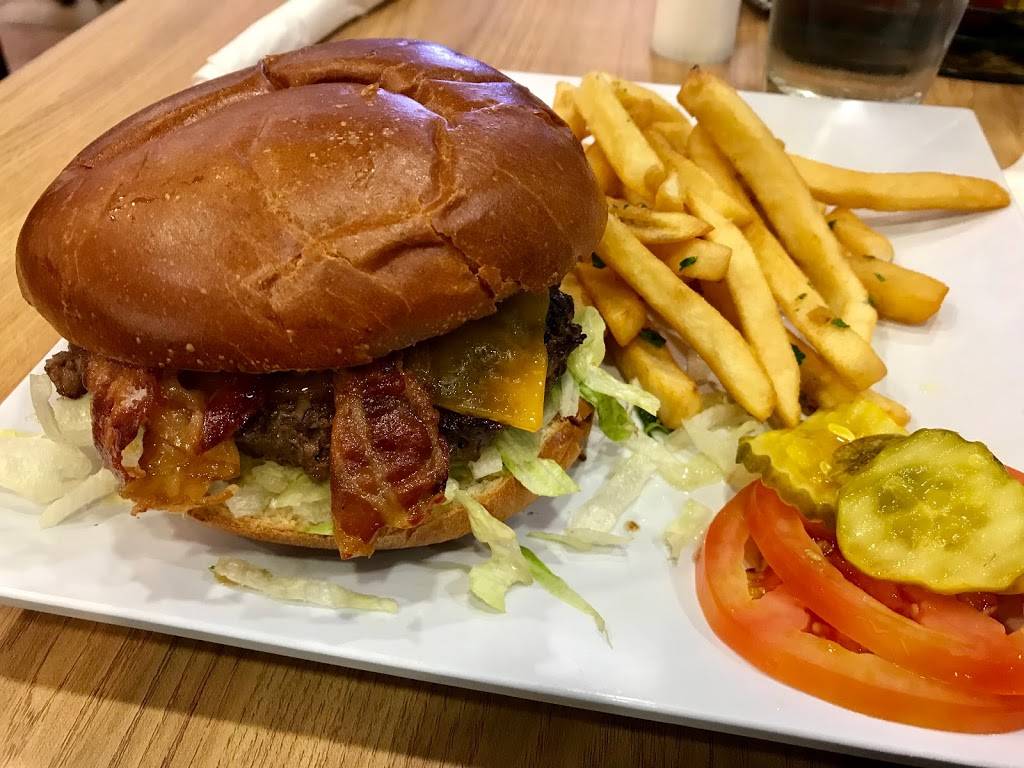 Gordon Biersch | restaurant | Terminal 3, S Airport Blvd, San Francisco, CA 94128, USA | 6508276635 OR +1 650-827-6635