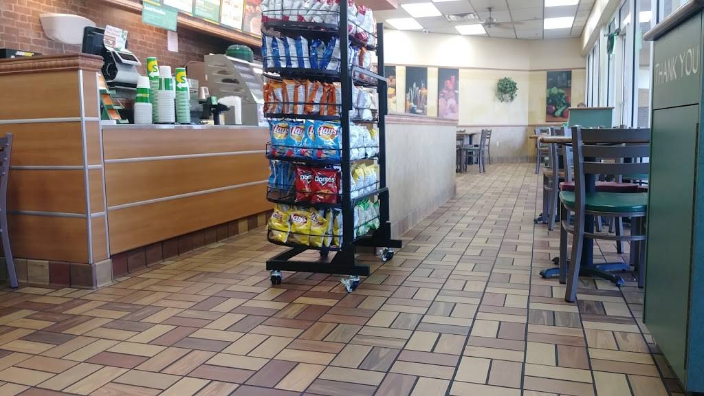 Subway Restaurants | restaurant | 2276 Griffin Rd, Lakeland, FL 33810, USA | 8638162866 OR +1 863-816-2866