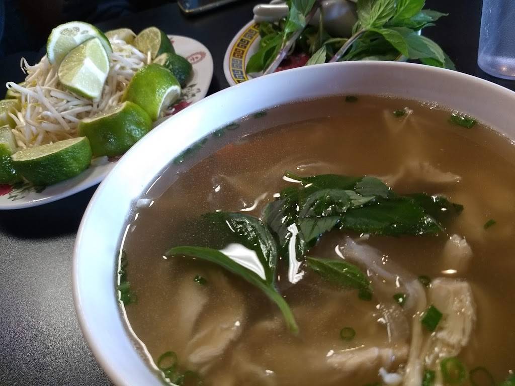 1 2 3 Pho & Asian Cafe | restaurant | 11804 Oswego St C, Englewood, CO 80112, USA | 3034712228 OR +1 303-471-2228