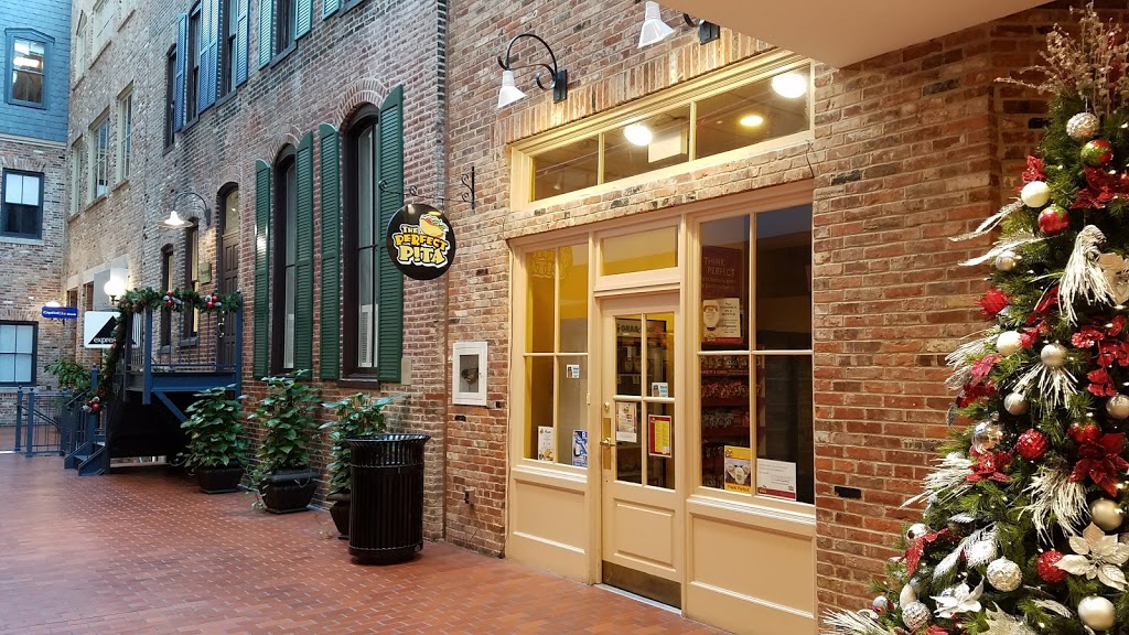 Western Market | restaurant | 2000 Pennsylvania Avenue NW #3500, Washington, DC 20006, USA | 2024520924 OR +1 202-452-0924