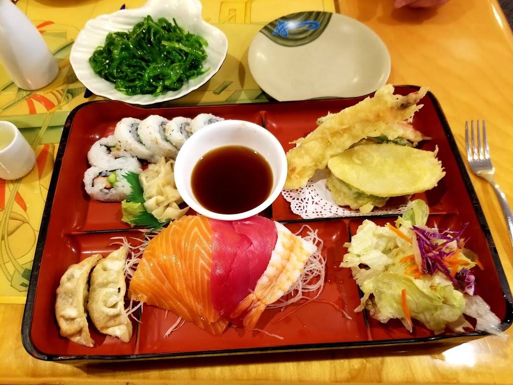 Sumo Sushi | restaurant | 1344 N Zaragoza Rd # C, El Paso, TX 79936, USA | 9158568818 OR +1 915-856-8818