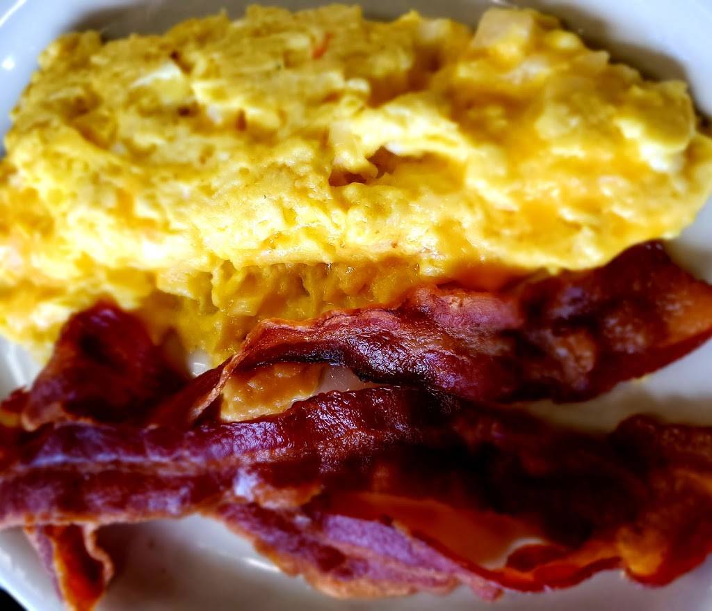 TJs Family Restaurant | restaurant | 1019 McConnells Hwy, Rock Hill, SC 29732, USA | 8033271234 OR +1 803-327-1234