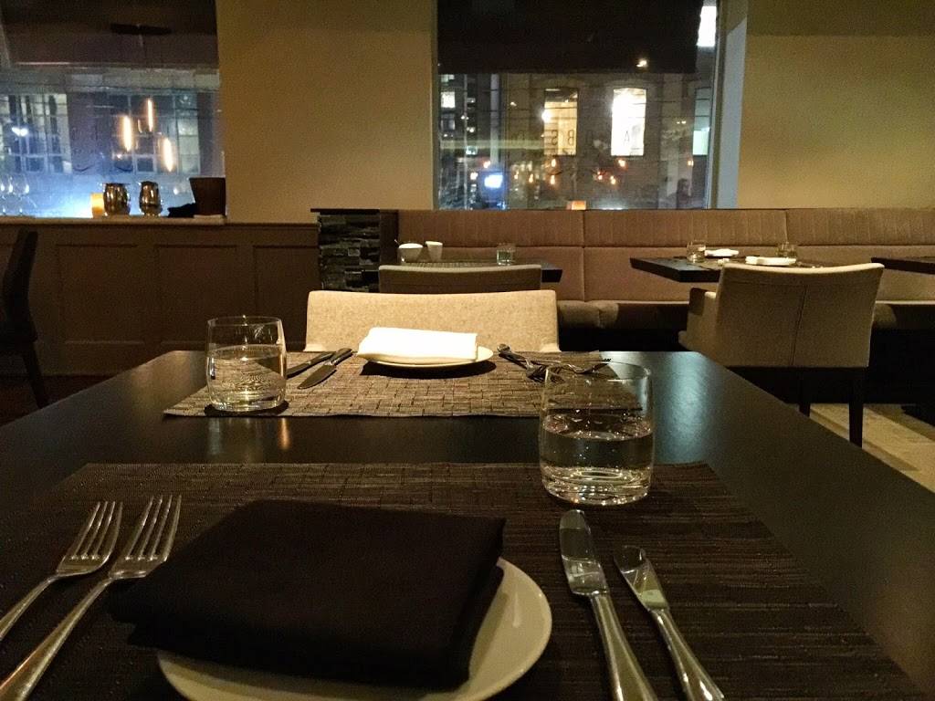 Jacobs & Co. | restaurant | 12 Brant St, Toronto, ON M5V 2M1, Canada | 4163660200 OR +1 416-366-0200