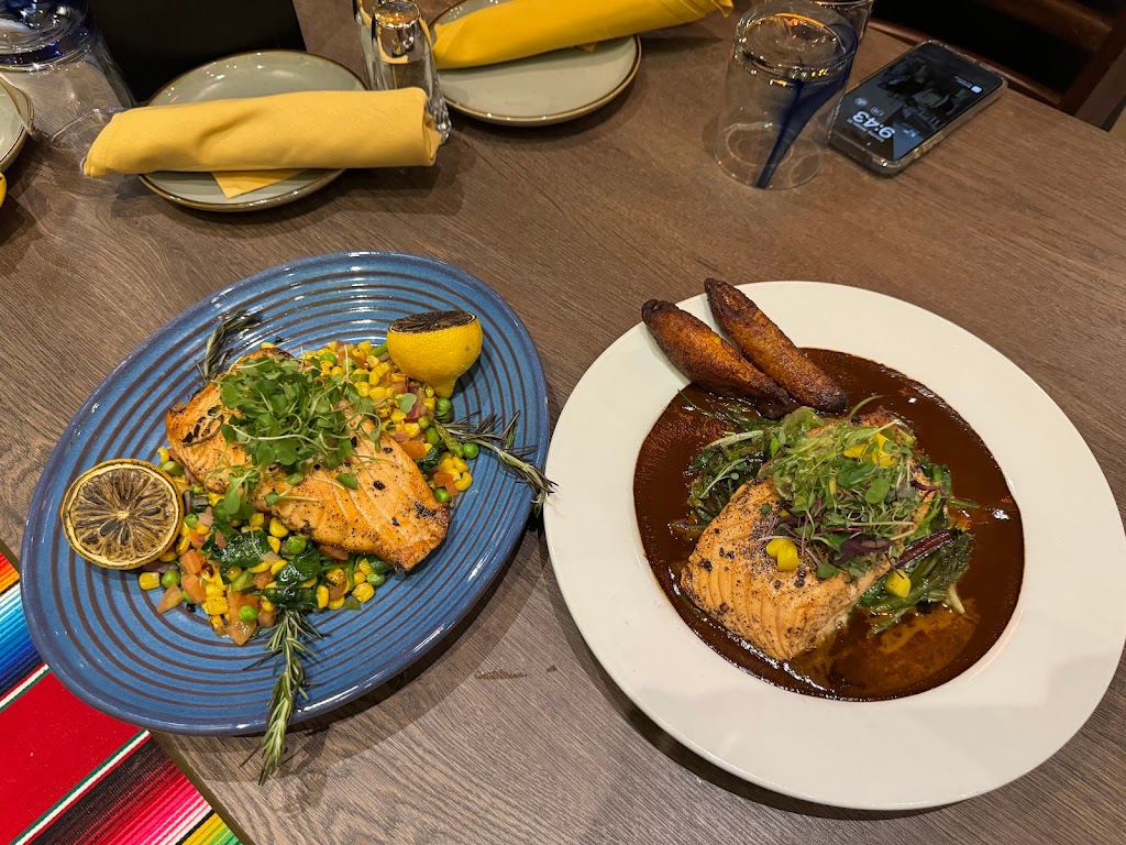 Sal Pique | restaurant | 130 N Northwest Hwy, Park Ridge, IL 60068, USA | 8476967237 OR +1 847-696-7237