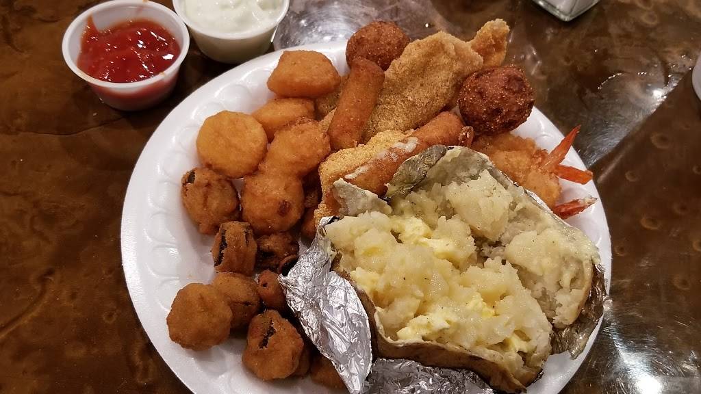 Catfish Cove | restaurant | 405 N Mustang Rd, Yukon, OK 73099, USA | 4052653331 OR +1 405-265-3331