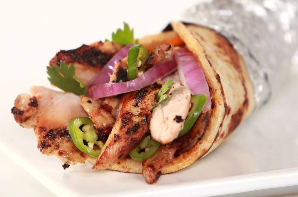 Bombay Wraps | restaurant | 3149 1/2 N Broadway, Chicago, IL 60657, USA | 7737998989 OR +1 773-799-8989