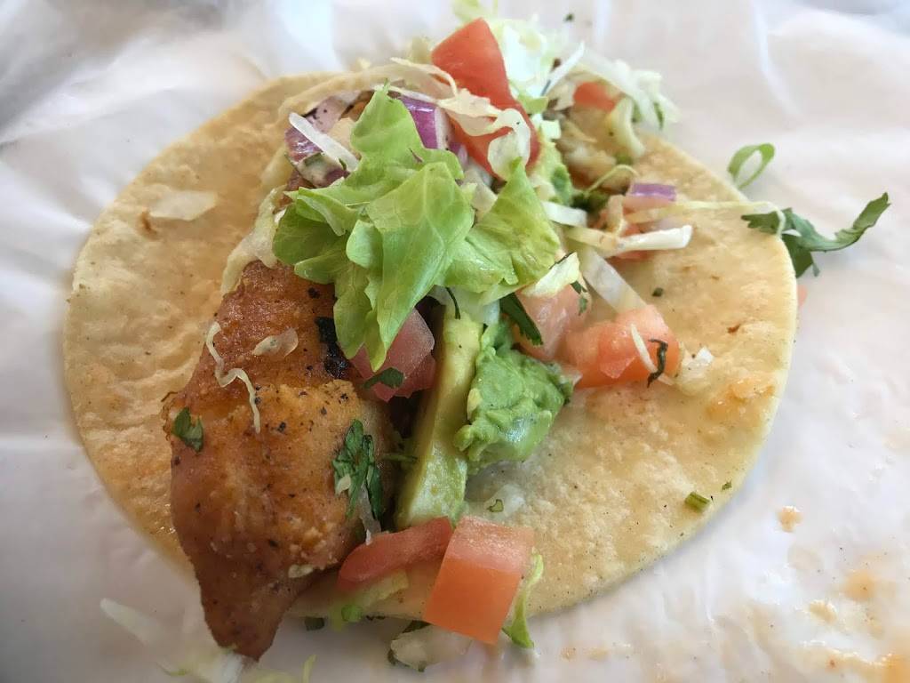 Ricos Tacos El Tio | restaurant | 1430 W Horizon Ridge Pkwy, Henderson, NV 89012, USA | 7025589101 OR +1 702-558-9101