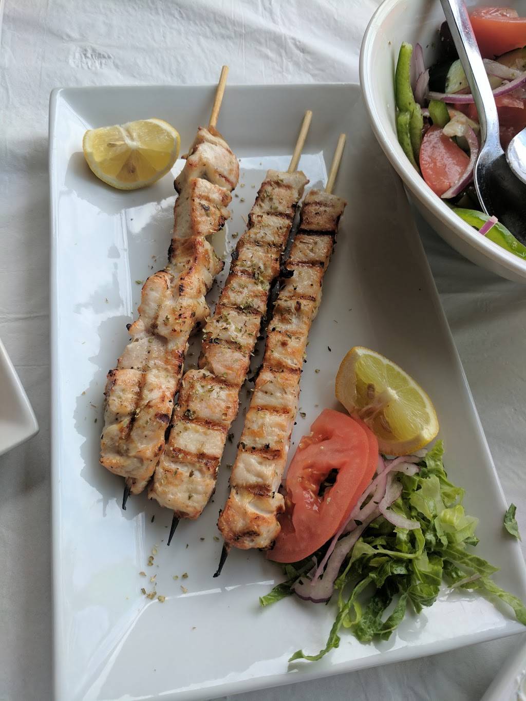 Brothers Taverna | restaurant | 23-01 Steinway St, Queens, NY 11105, USA | 7187212424 OR +1 718-721-2424