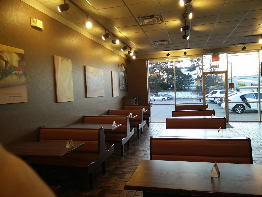 Penn Station East Coast Subs | meal takeaway | 5776 Cheviot Rd, Cincinnati, OH 45247, USA | 5133857306 OR +1 513-385-7306