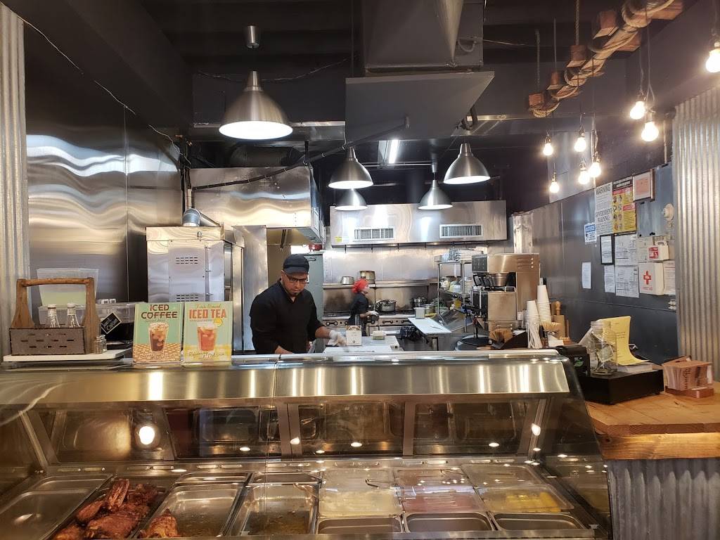 Mama Pio Kitchen | restaurant | 53-05 65th Pl, Maspeth, NY 11378, USA | 7184240430 OR +1 718-424-0430