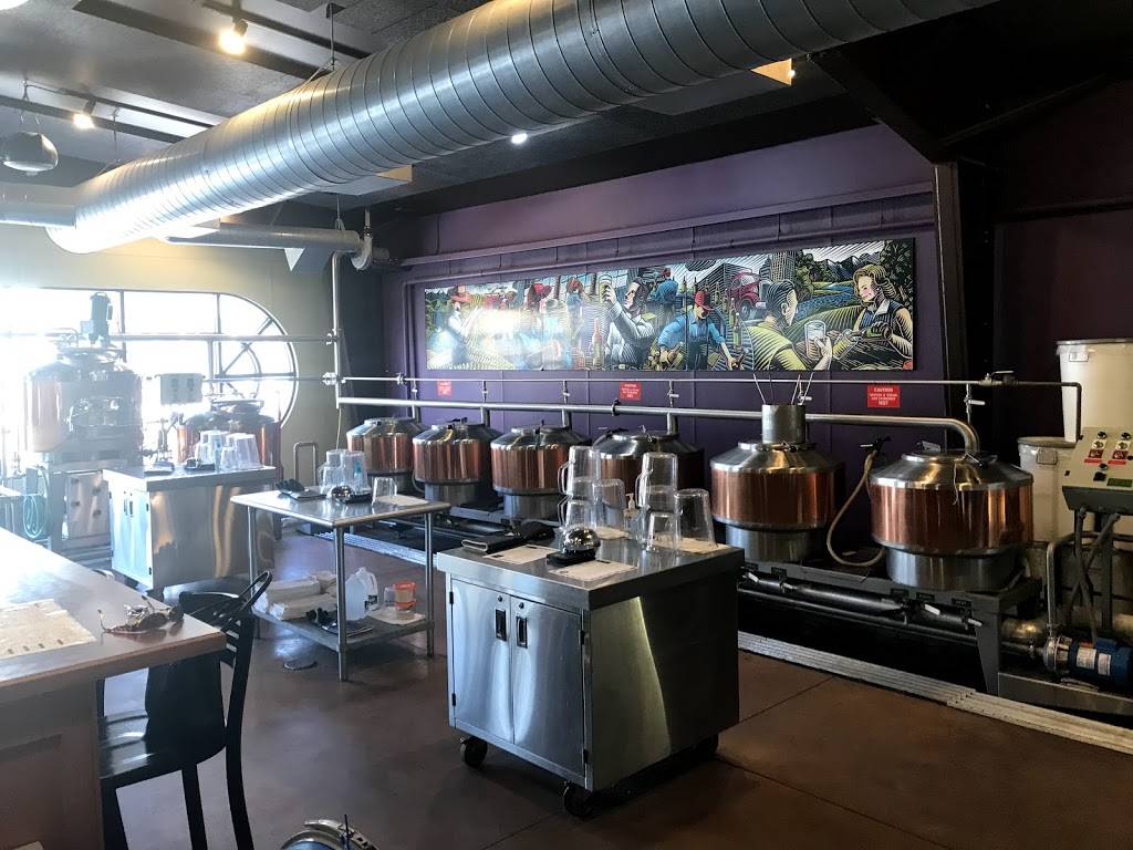 Vine Park Brewing Co. | restaurant | 1254 7th St W, St Paul, MN 55102, USA | 6512281355 OR +1 651-228-1355