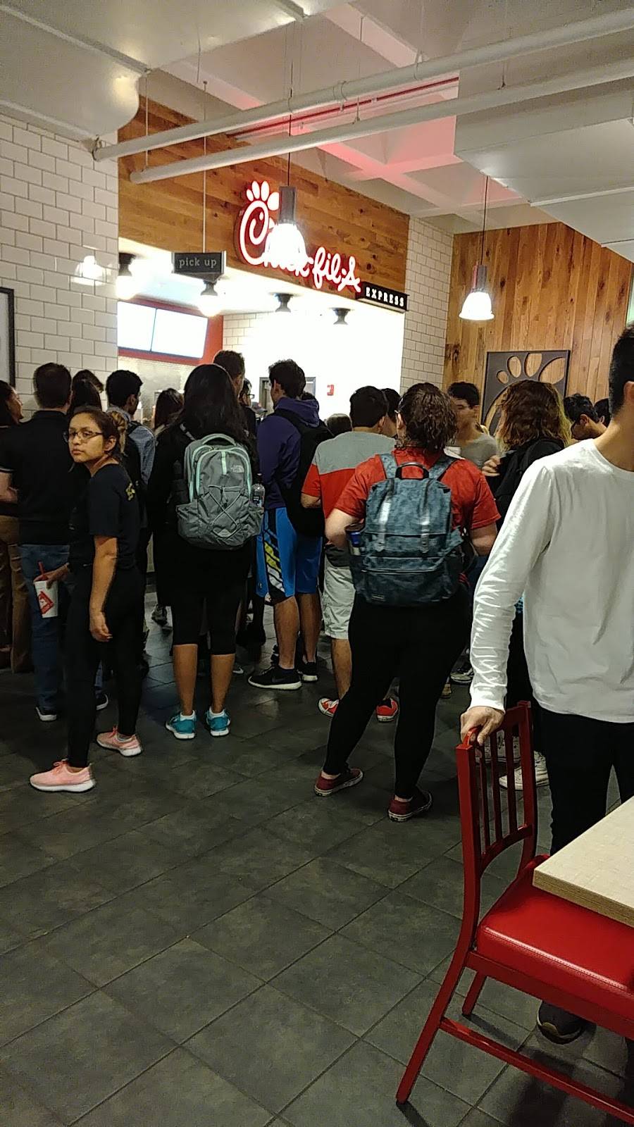 Chick-fil-A | restaurant | 750 S Halsted St Student Center East, Chicago, IL 60607, USA | 3123552338 OR +1 312-355-2338