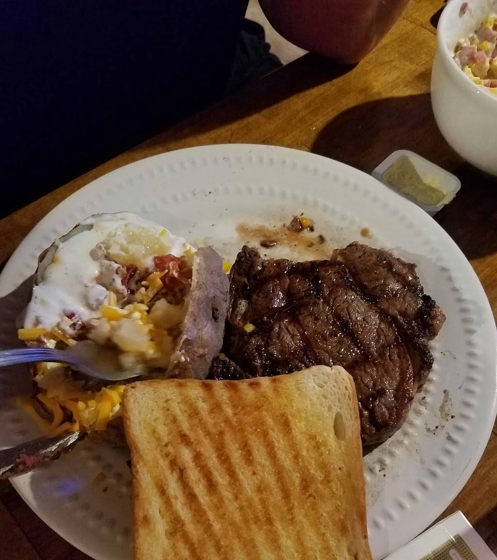 33 Oyster Shack | restaurant | 3309 NC-33, Tarboro, NC 27886, USA | 2528231948 OR +1 252-823-1948