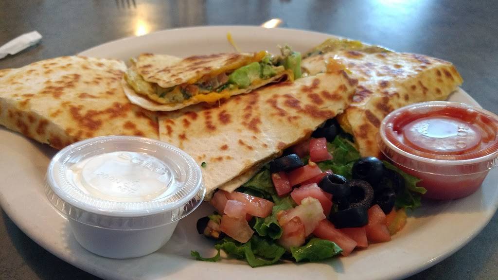 The Landmark Family Restaurant | restaurant | 825 Fairport Rd, East Rochester, NY 14445, USA | 5853489177 OR +1 585-348-9177