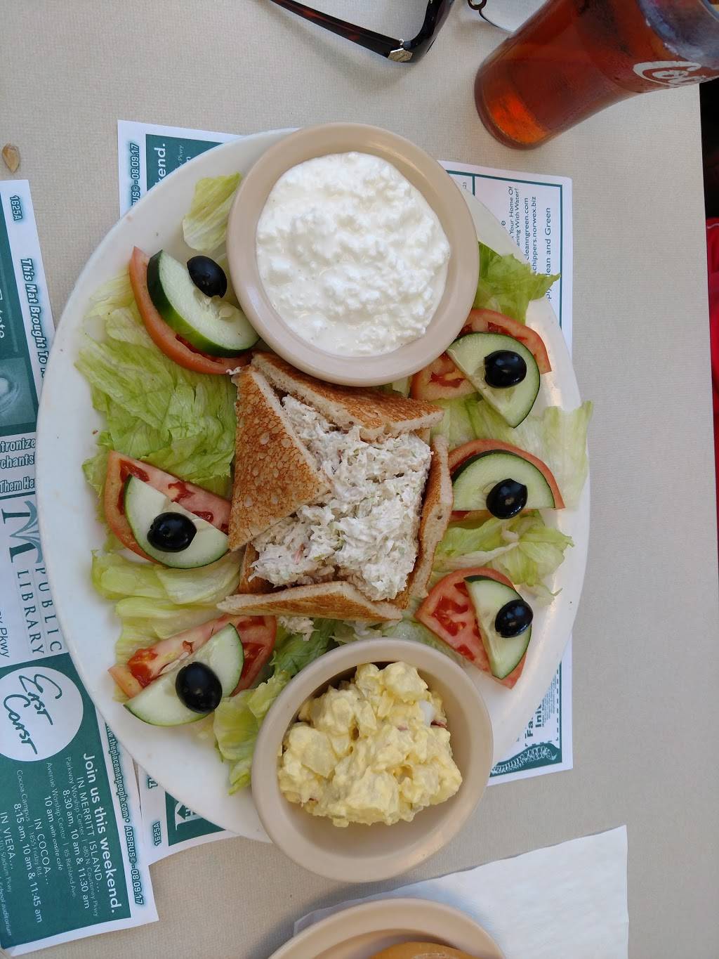 Umpas Diner | restaurant | 1115 N Courtenay Pkwy, Merritt Island, FL 32953, USA | 3214543422 OR +1 321-454-3422