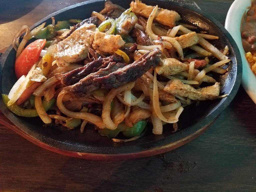 El San Luis Mexican Cafe | restaurant | 1500 E Tyler St, Athens, TX 75751, USA | 9036773800 OR +1 903-677-3800