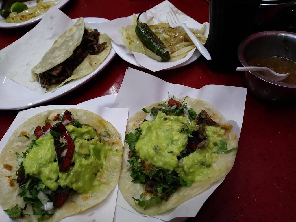 Tacos el Chino | restaurant | La Paz 8853, Colinas Debaja California, 22647 Tijuana, B.C., Mexico | 016646366202 OR +52 664 636 6202