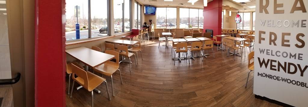 Wendys | restaurant | 330 Larkin Dr, Monroe, NY 10950, USA | 8457742747 OR +1 845-774-2747