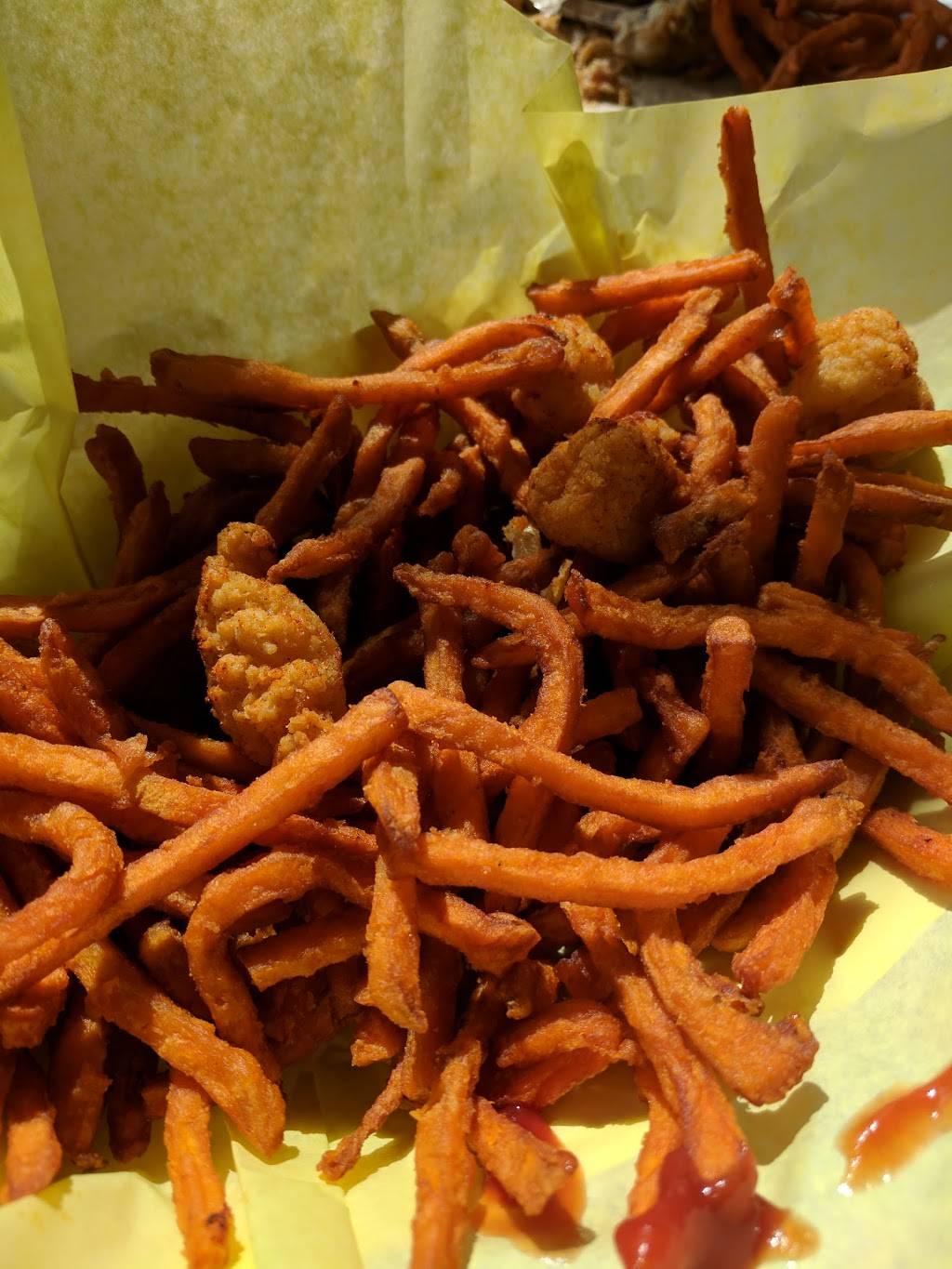 The Kickin Crab | restaurant | 2740 Alton Pkwy, Irvine, CA 92606, USA | 9498518889 OR +1 949-851-8889